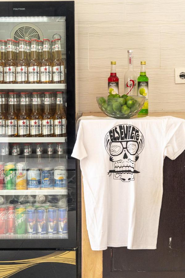 Surf & Party - Hostel Somewhere Else Canggu Kültér fotó