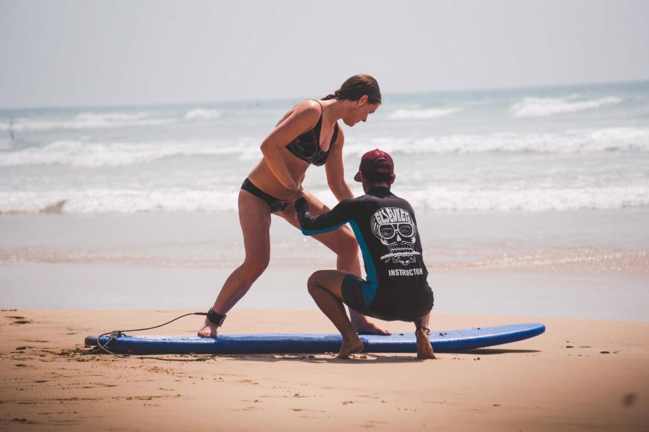 Surf & Party - Hostel Somewhere Else Canggu Kültér fotó